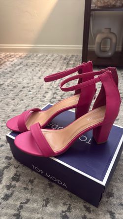 Pink heels size 10