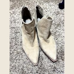 Vince Camuto Gigietta Suede Ankle Booties Size 6