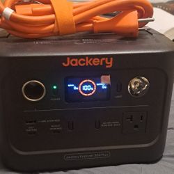 Jackery 300+ Power Pack