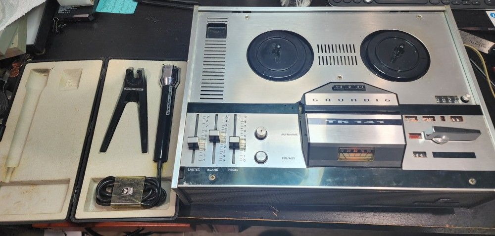 Grundig TK 141 
Mono Tape Recorder (1969-70
)