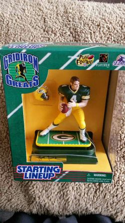 BRETT FAVRE GRIDIRON GREATS FIGURE