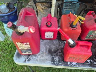 Nice Used 7 gasoline containers.