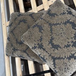 2 Pillows. Great For Sofa