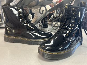 Dr Martens And Sneakers