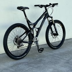 Specialized Stumpjunper 120 Mountain Bike Full Suspension 