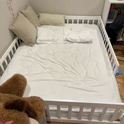 Montessori Floor Bed Full With Mattress 