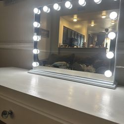 Gorgeous Vanity With Mirror and Side Shelves! 