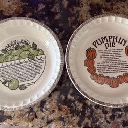 Set Of Vintage Royal China Jeannette Pie Plates – Apple Pie & Pumpkin Pie