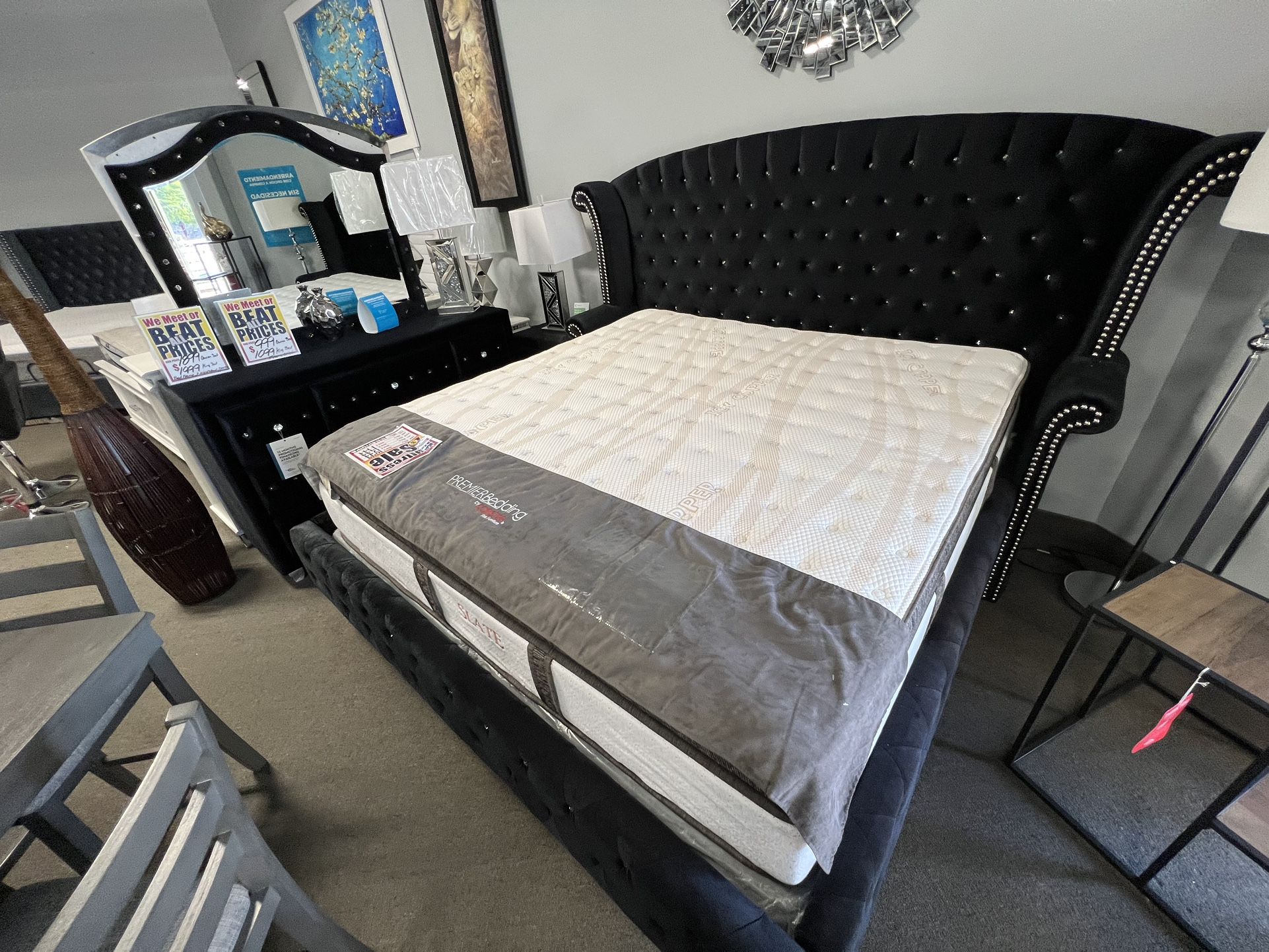 $2199 Glam King Bedroom Set 🖤🖤