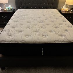 Queen bed Frame + Queen Mattress + 2 Light Table + Dresser