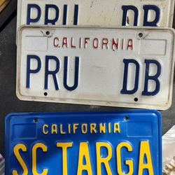 Wall hanger License plates