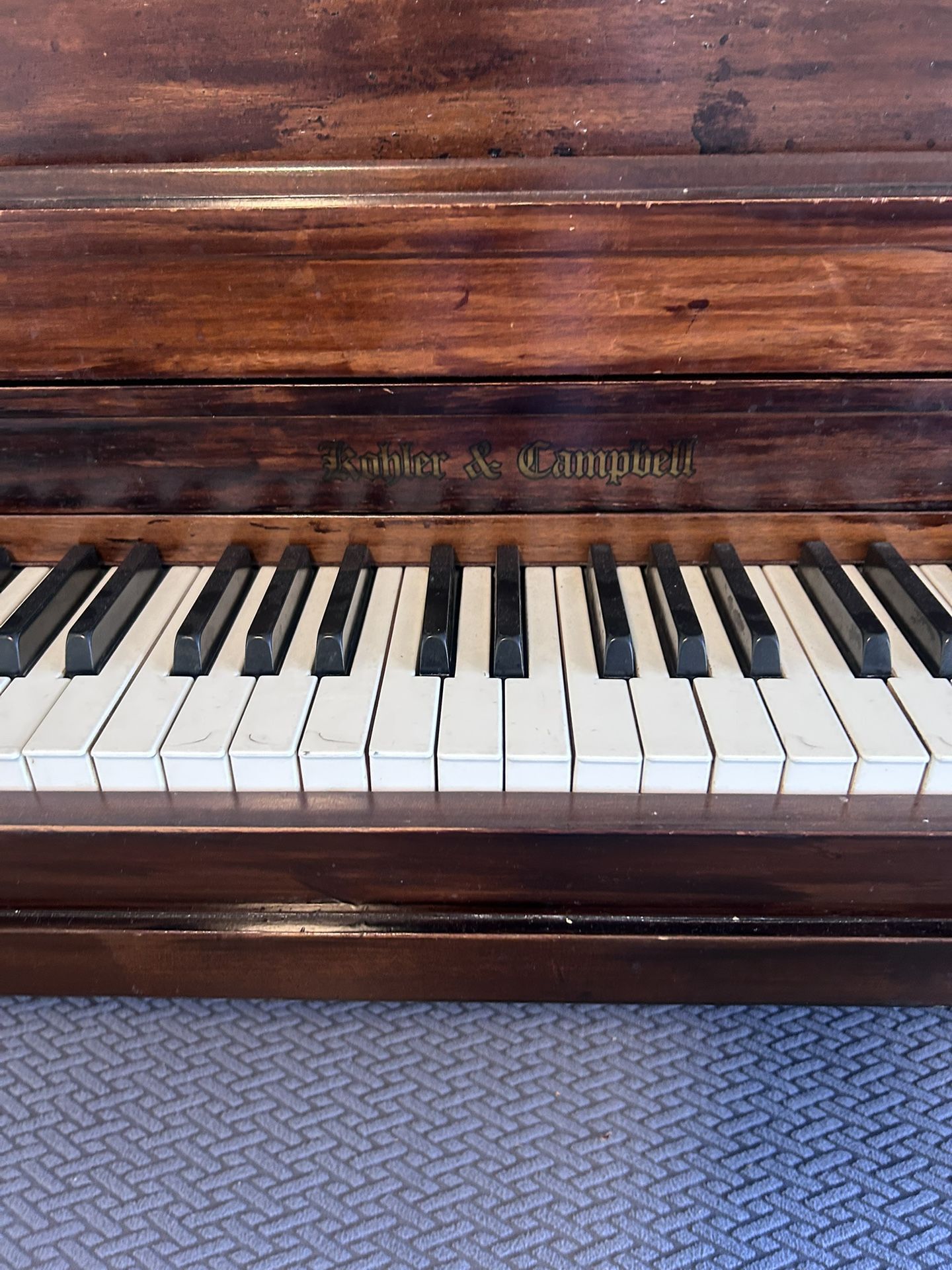 Upright piano For Free (Kobler & Campbell)