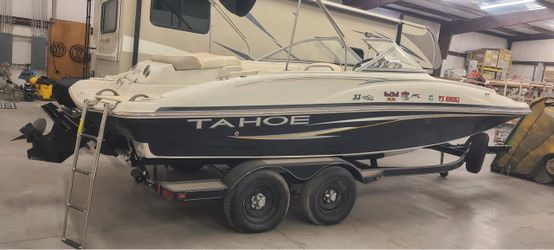 Tahoe Bowrider Boat with Trailer