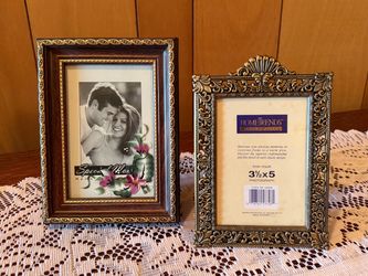 Set of 2 Vintage Picture Frames