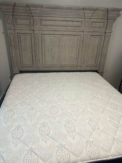 King size bed