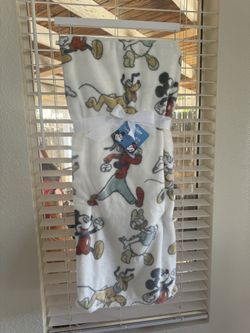 Mickey And Friends Throw