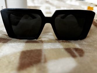 Prada sunglasses polarized