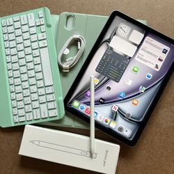 Apple iPad Air 11”  (M3 chip / 2025 model) 128GB with keyboard and pencil