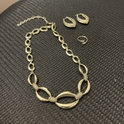 New Gold/Black Naper Non Tarnish Jewelry Set