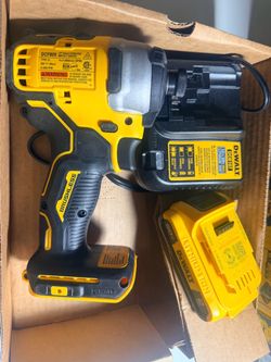 Atomic 20V Max Lithium-lon Brushless Cordless Compact 1/4 in. Impact Driver Kit with 2.0Ah Battery