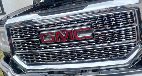 Grille denali para una gmc sierra 2016 a 2018 en Muy Buenas condiciones precio fijo PRICE FIRM