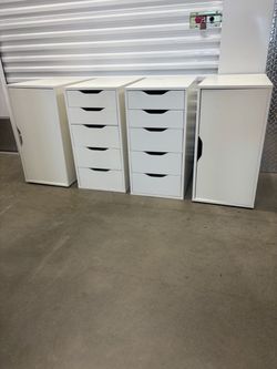 Drawers set