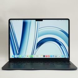 2023 Apple MacBook Air 13.6" M3 8 Core 4.0GHz 8GB RAM 256GB SSD MRXV3LL/A
