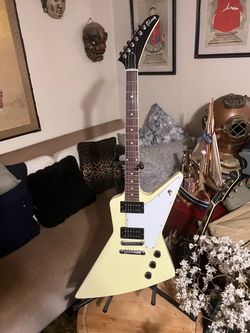 GIBSON 1976 WHITE EXPLORER  2024 REISSUE