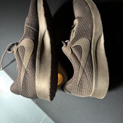 Black Nike Men’s Shoes Size 9.5