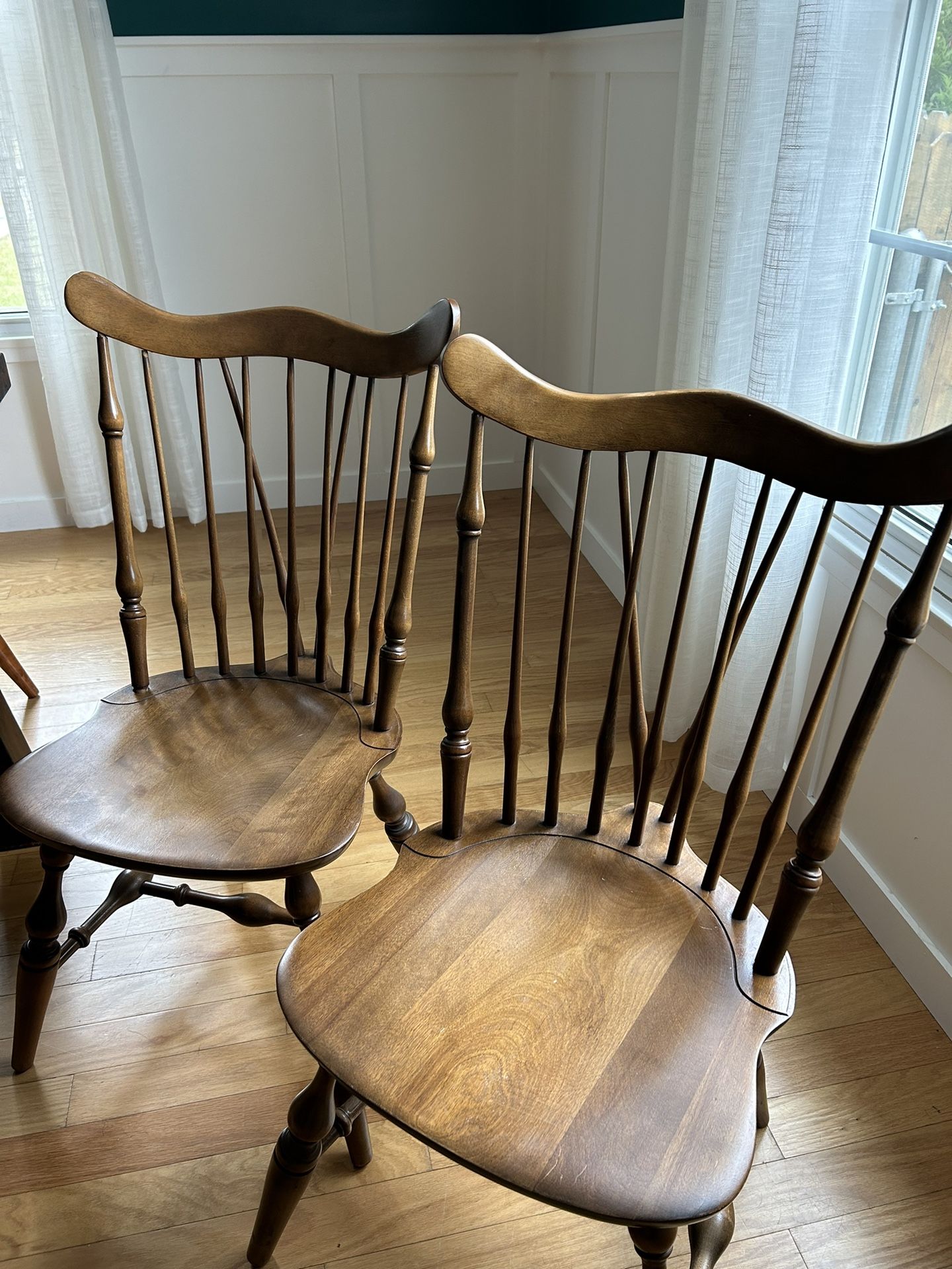 Set Of 6 Nichols & Stone Windsor Chairs