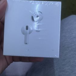 AirPod 4’s