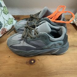2019 Adidas Yeezy Boost 700 Inertia Mens Sz 7