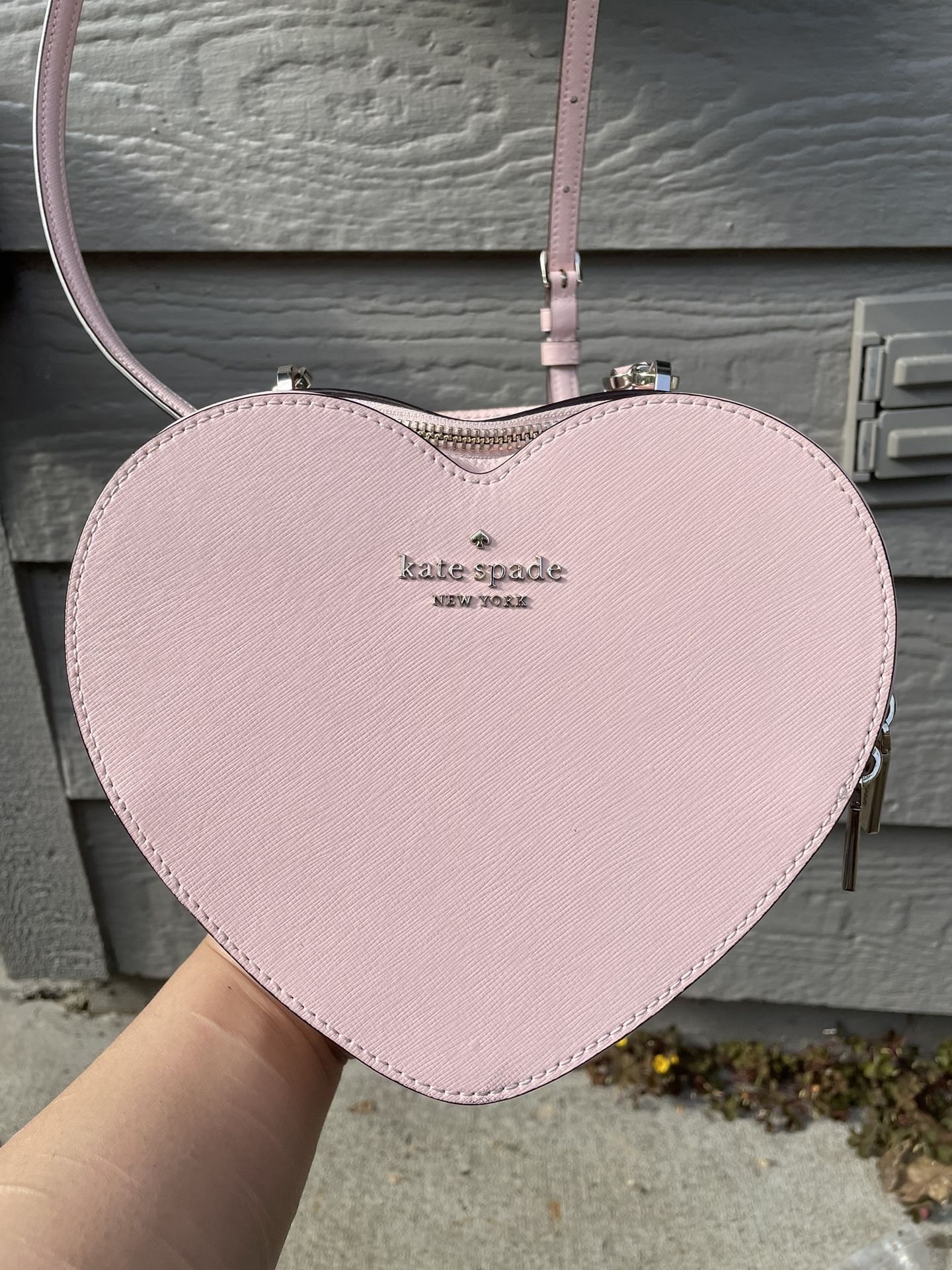 KATE SPADE PINK HEART SHAPE BAG
