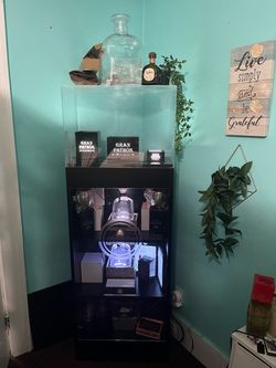 Gran Patron Lighted Display Cabinet