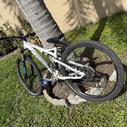 Specialized Epic FSR – 2010 XC Race Machine (Fresh Shock Rebuild!)