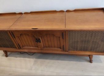 1970's Walnut Record Stereo Console Cabinet