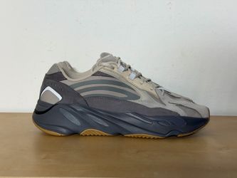 adidas Yeezy Boost 700 V2 Tephra Sneakers FU7914 Men’s Size 11 Shoes