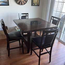 Pub Table With 4 Chairs