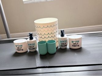 7 Piece Bathroom accessory Set