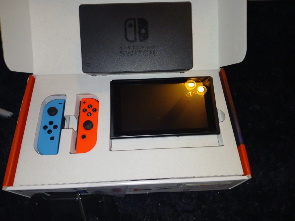 No TRADES! Nintendo Switch In Great Condition 
