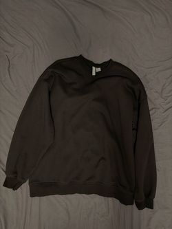 H&M Divided Black Crewneck Sweatshirt