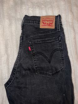 Levis Wedgie Straight size 30