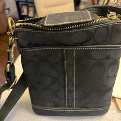 Coach Purse With Lot Tag Number 