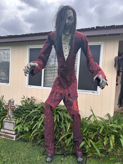 Giant Halloween Zombie Monster Prop