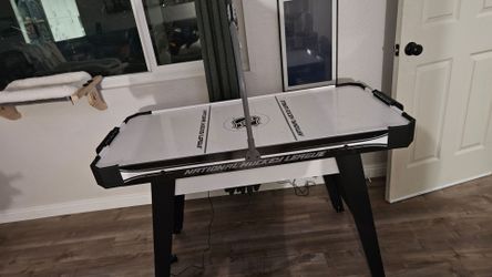Kids hockey table*
