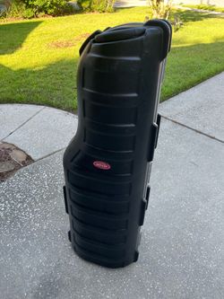 Hard side golf carrier