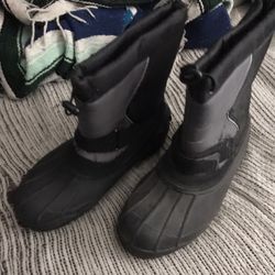 Brand New Boots Size 9 Only $30 Firm