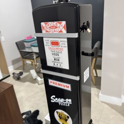 Snapon Gas Pump Display Case 