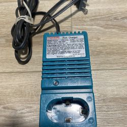 Makita Charger