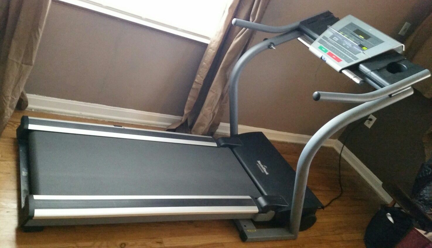 NordicTrack APEX 4100i TreadmillExcellent Condition600 OBO for Sale
